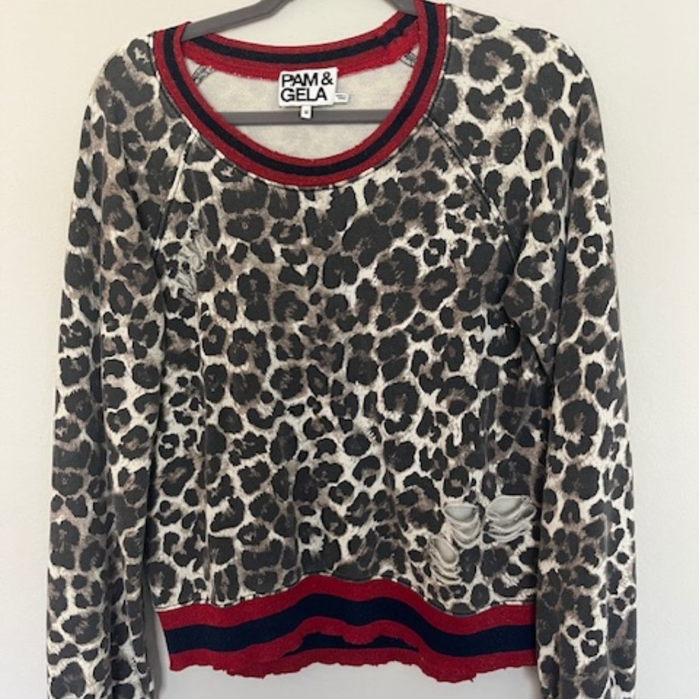 Pam & Gela animal leopard print distressed sweatshirt size Medium